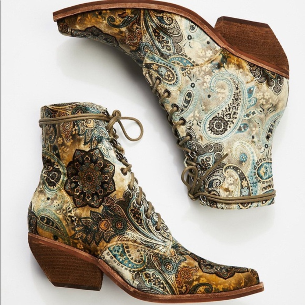 Jeffrey Campbell Elmcroft Boots